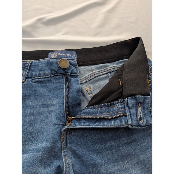 Democracy "Ab"solution Blue Denim Bermuda Shorts Medium Wash Women 8 Stretch - Picture 2 of 11